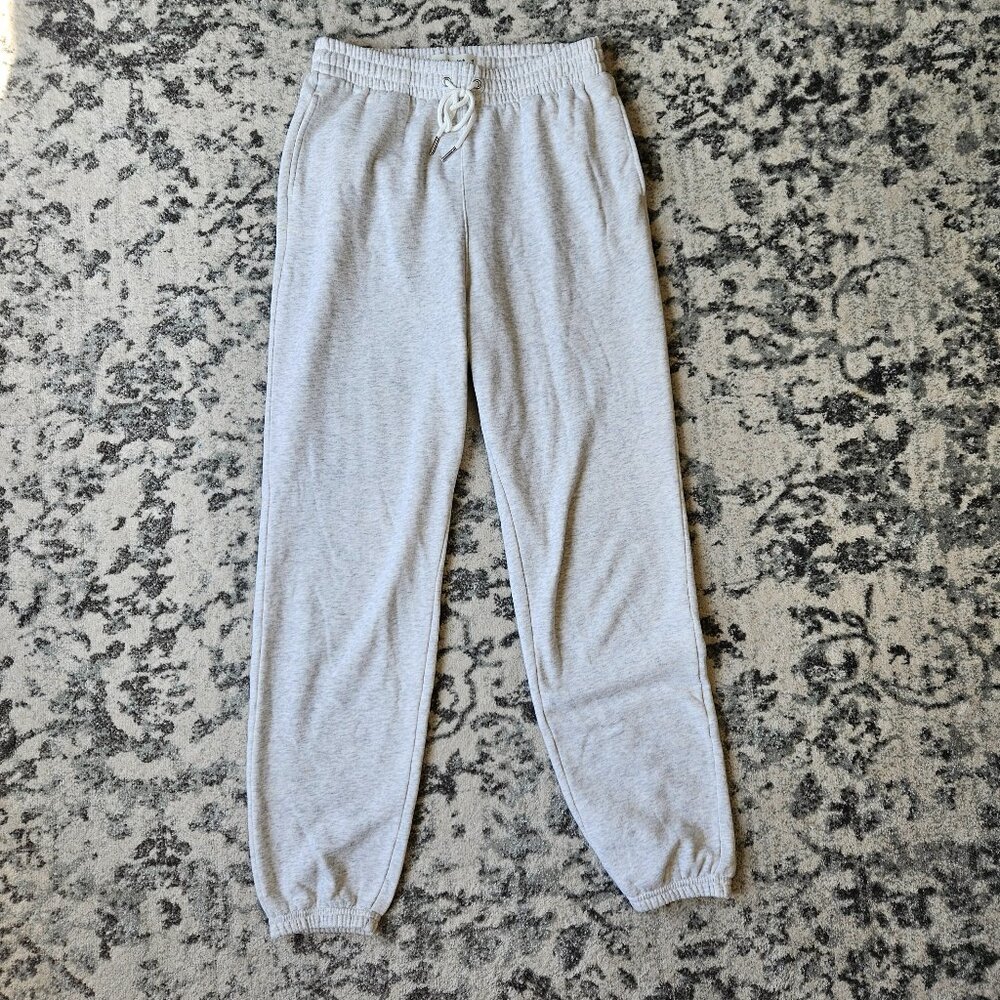 Abercrombie & Fitch Light Gray Classic Sunday Sweatpant - Size Medium